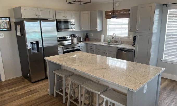 Chauvin Cabin | CAMP COCODRIE- Premier Waterfront Fishing and Hunting Lodge