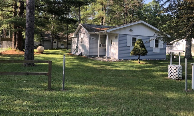 Iosco County House | Camp David perfect to get away from it all! Near Cooke Dam pond