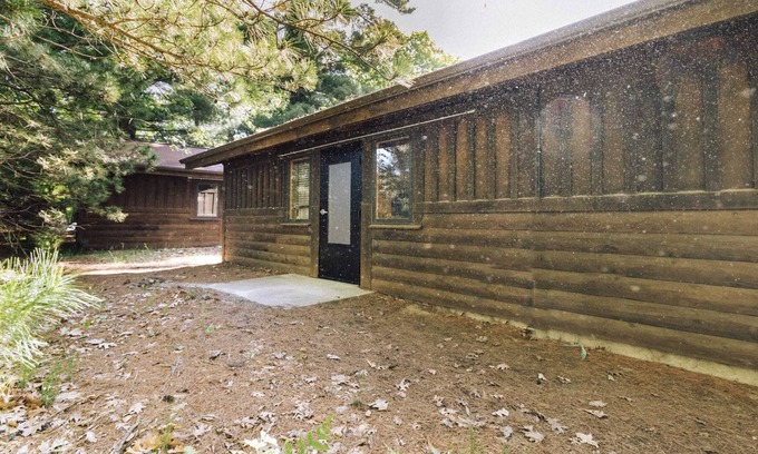 Waupaca Cabin | Camp Elsewhere Cabin