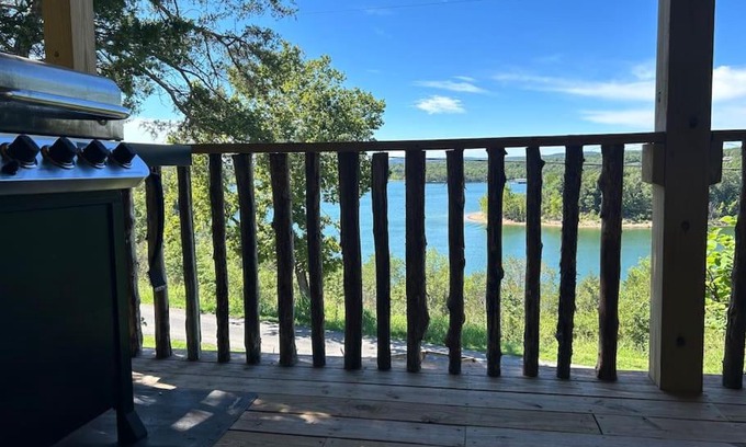 Cassville House | Camp Fisher Cottage