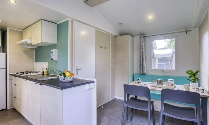 Saint-Clement-des-Baleines House | Camping Romanée La Plage * - Comfort mobile home 3 rooms 4 people