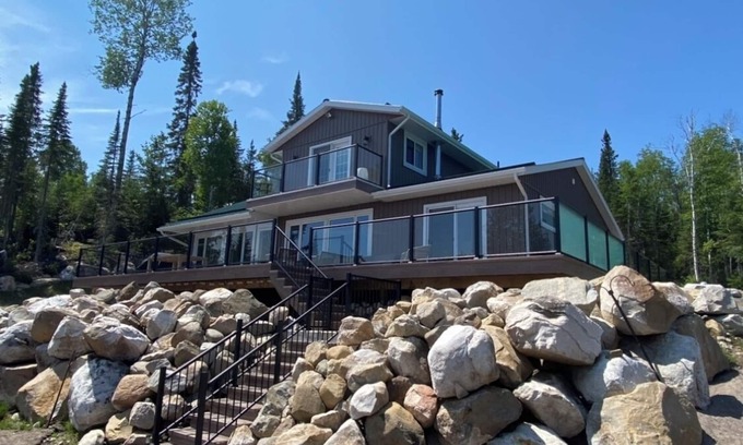 Unorganized Thunder Bay District Cottage | Camp One Island Lake