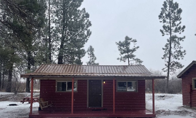 Ravalli County Cabin | CAMP SULA -Two Room Cottage on the East Fork #5