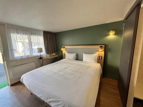 Bagneux Hotel | Campanile Saumur
