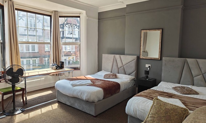 Thorpe Satchville House | Campbell's Guest House