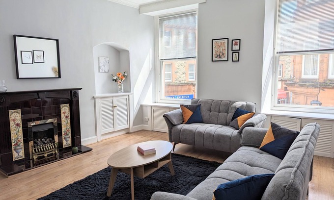 Campbeltown Apartment | Campbeltown Central - Apartment Modern