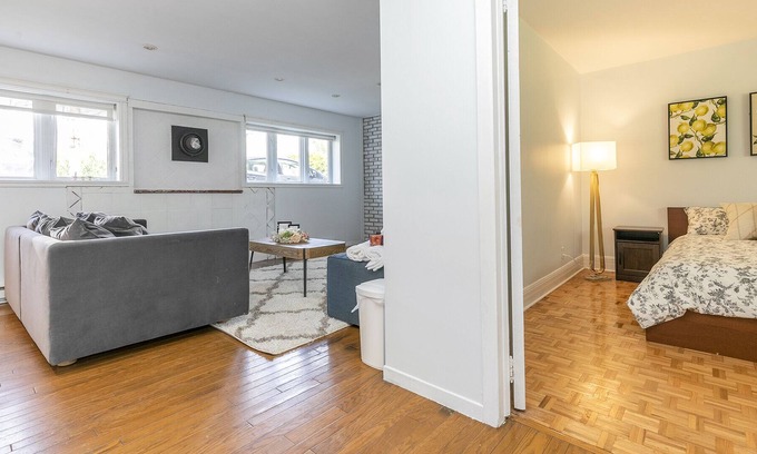 Brossard House | Campfire tree huge ground 4BDR Parking 5670