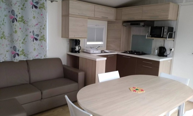 Saint-Mande-sur-Bredoire House | Camping le Lizot* - 4-room mobile home for 4/6 people