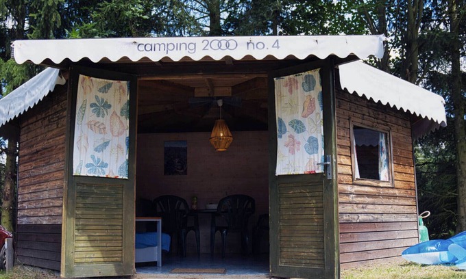 Januv Dul Ski Chalet | Camping 2000 - Kampeerhut