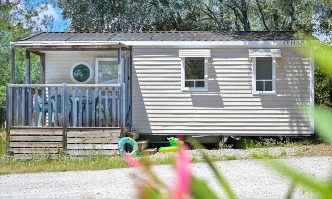 Castries House | Camping 3 étoiles - Piscine - ccbbh0a