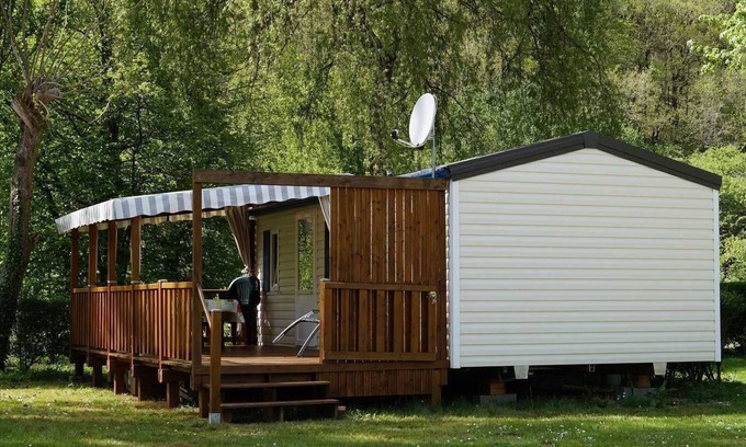 Le Change House | Camping 3 étoiles - Piscine - eeeghe