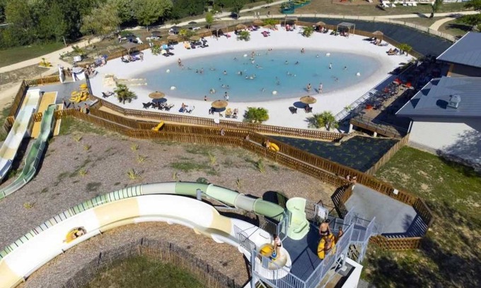Aubigny-les-Clouzeaux House | Camping 4 étoiles - Piscine - eehhig