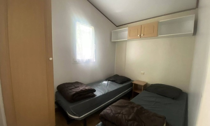 Aubigny-les-Clouzeaux House | Camping Campilo * - Mobil-Home Comfort 3 Rooms 4 People + TV