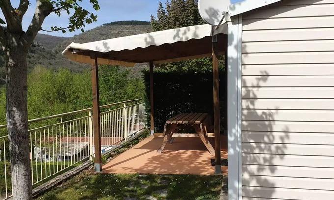Saint-Rome-de-Tarn House | Camping de la Cascade * - Super Riviera Mobil-home 28m2 (V/V July and August) 4 to 5 people - 4 pers. included in the tariff
