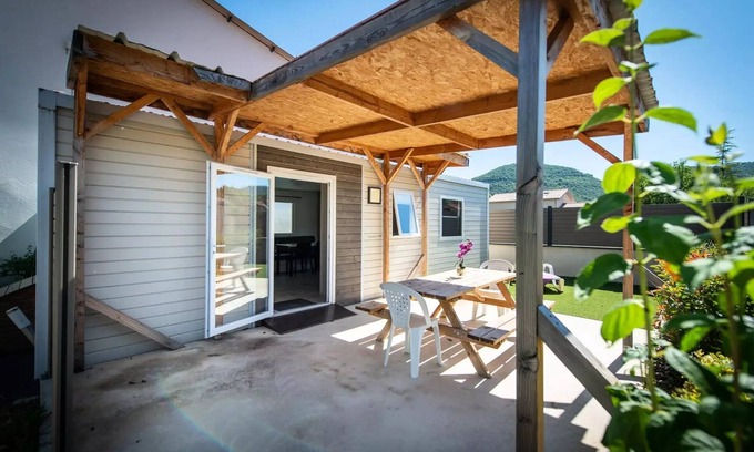 Saint-Rome-de-Tarn House | Camping de la Cascade * - Super Riviera mobile home equipped with air conditioning for 4 people