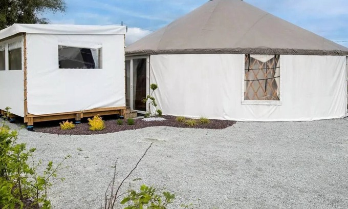 Jumieges House | Camping de la Seine & SPA * * - Unusual stay : Yourte Comfortable with Local Gift Offered 8 persons