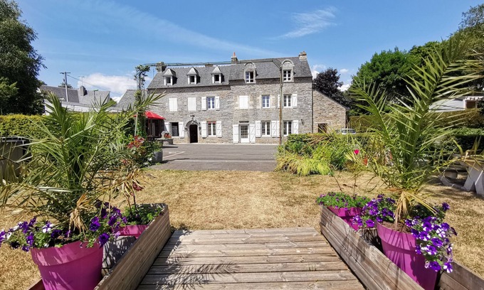La Foret-Fouesnant RV Rental | Camping du Manoir de Penn ar Ster