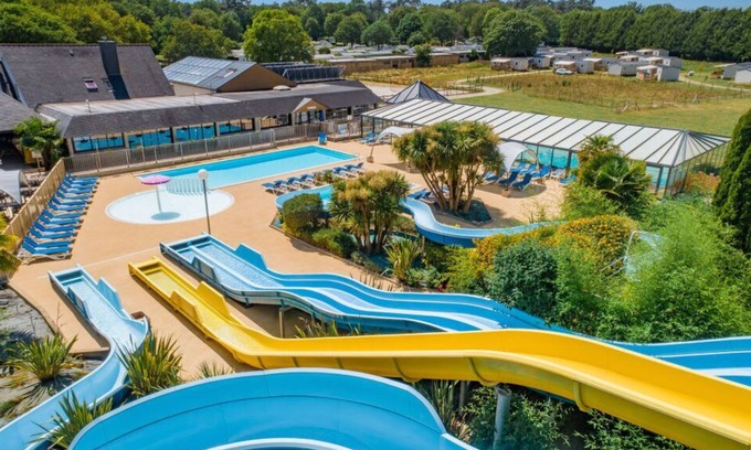 Monterblanc House | Camping familial 4* | Mobil-home + Accès piscine