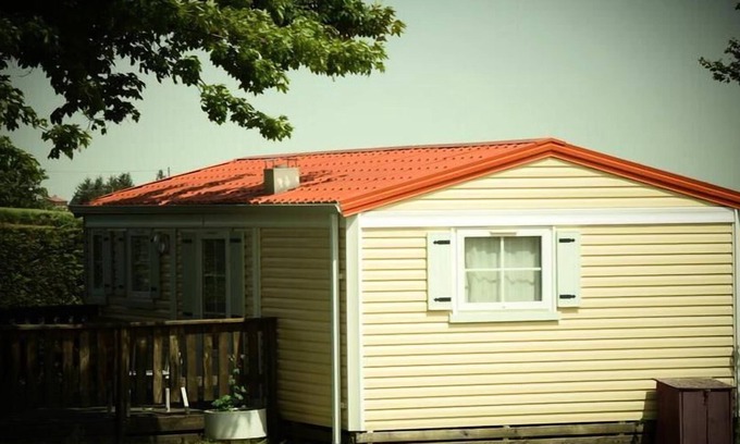 Saint-Bonnet-le-Chateau House | Camping De La Belle Etoile *** - Mobil Home Comfort 4 Rooms 6 People