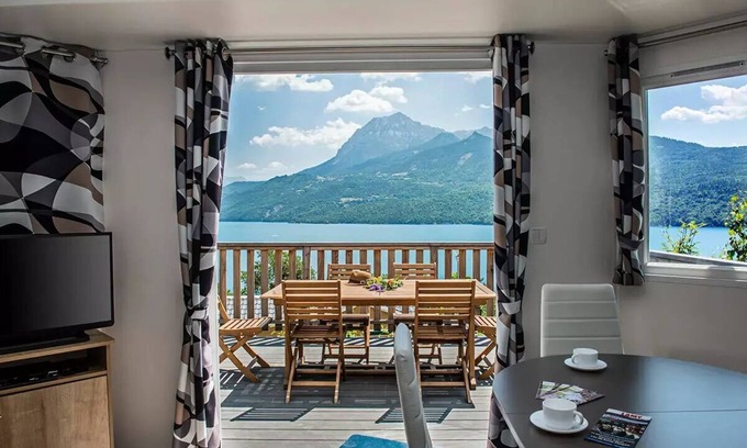 Chorges Ski Chalet | Camping l'Ecrin du Lac * - Chalet 3 Rooms 4 People Air Conditioned + TV