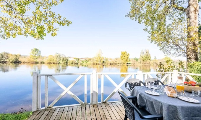 Badefols-sur-Dordogne House | Camping Les Bö-Bains * - 3-bedroom mobile home on the banks of the river, air-conditioned Sunday/Sunday (33 m²) n°3 to 5 6 people