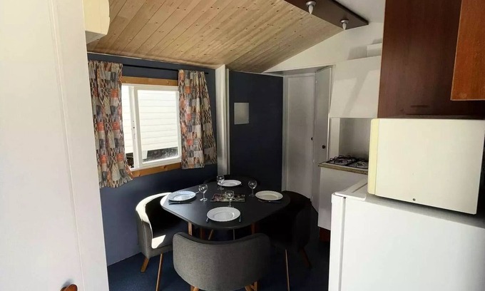 Ornans House | Camping le Chanet * - Mobil home standard ROCOCO 2 bedrooms 4 people