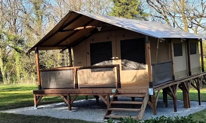 Saint-Nicolas des Eaux House | Camping Le Clos du Blavet * - Lodge Kenya 3 rooms 5 people Without sanitary facilities