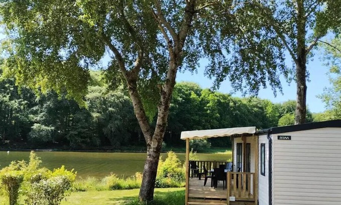 Villefranche-de-Panat House | Camping Les Cantarelles * - Mobil home Comfort - 2 bedrooms - Lake view 4 people
