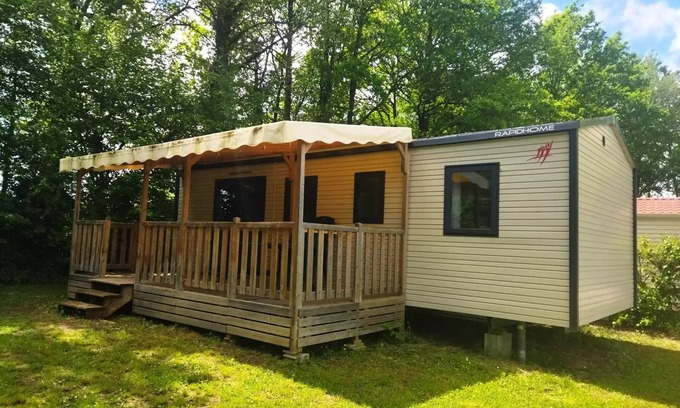 Saint-Gerons House | Camping Les Rives du lac Cantalès * - 3 bedroom mobile home Familia 6 people