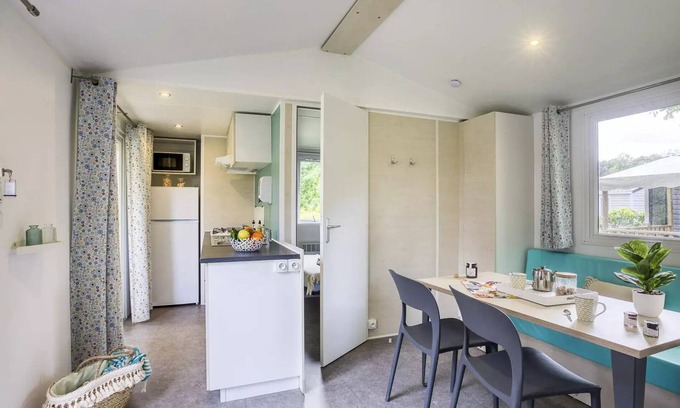 Ars-en-Re House | Camping Romanée Le Cormoran* - 3-room Comfort mobile home for 4 people