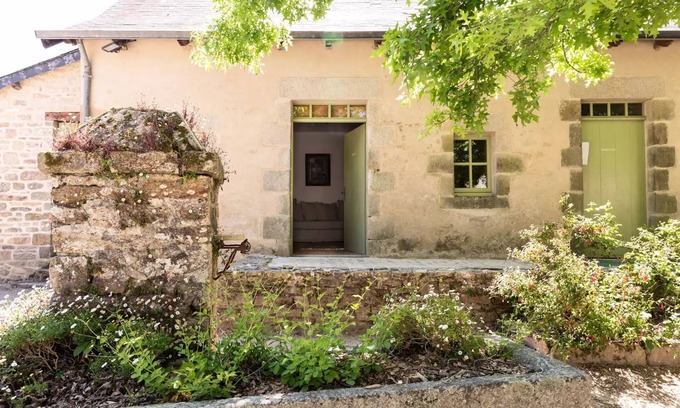 Quimper Apartment | Camping Sunêlia Lanniron Orangery * - Studio Comfort > 30m2 beds made on arrival towels provided 2 to 4 people - 2 pers. included in the tariff