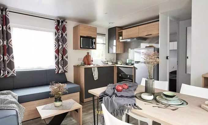 Crecy-la-Chapelle House | Campsite Country Park Crécy La Chapelle **** - Mobile Home LODGE 4 Rooms 6 People