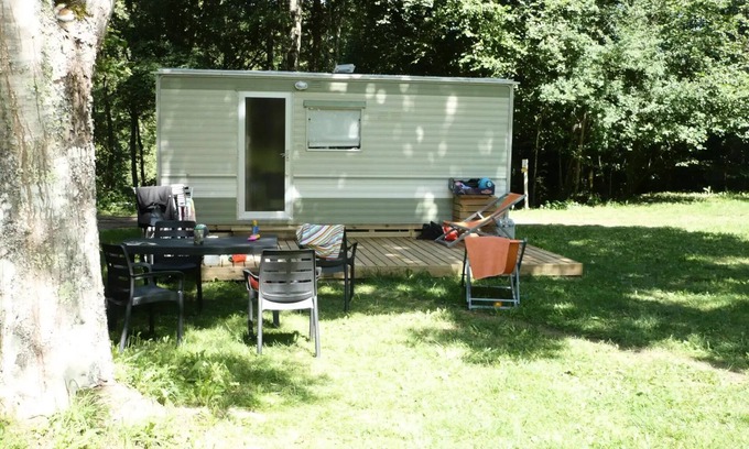 St-Sulpice-de-Mareuil House | Campsite Domaine de Corneuil * - Mobile Home Tilleul 3 rooms 4 people Without bathroom