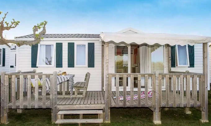 Saint-Amans-des-Cots House | Campsite Domaine des Tours* - Mobil-home Classic 4 rooms 6 people