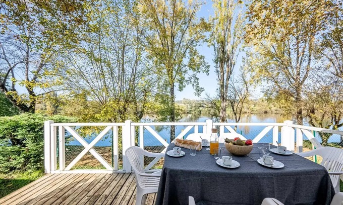 Badefols-sur-Dordogne House | Campsite maeva Getaways Les Bö-Bains * - Mobile home with river view 3 rooms for 4/6 people