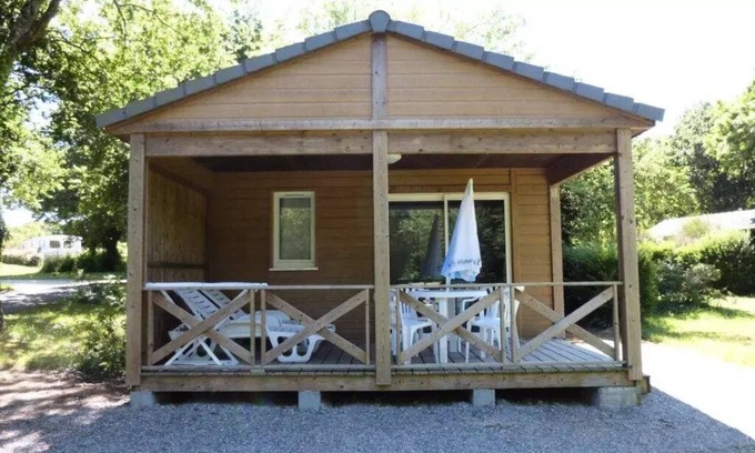 Sainte-Reine-de-Bretagne Ski Chalet | Campsite Le Deffay * - Chalet Relaxation (no sheets or towels) 4 persons