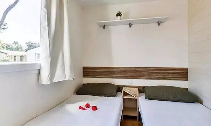 Les Mathes House | Campsite La Pinède* - Comfort XL 3 Room Mobile Home 4 People