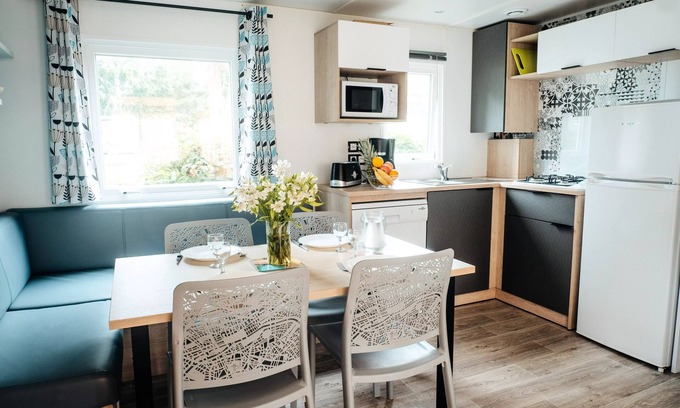 Givrand House | Campsite Le Domaine de Beaulieu * - 5-room mobile home 10 people (attention 8 adults maximum)