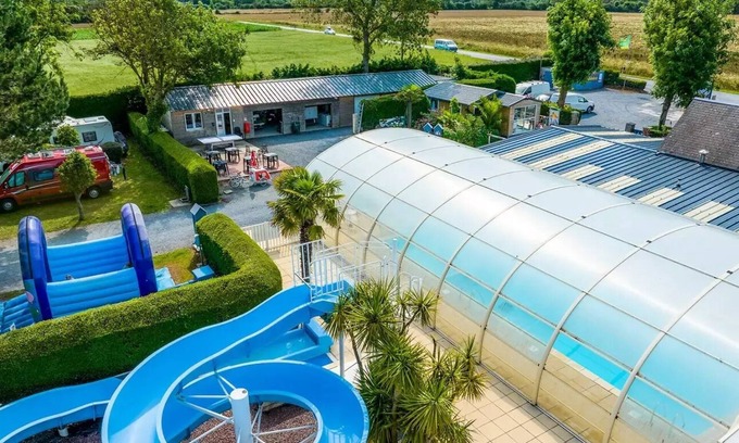 Colleville-sur-Mer House | Campsite Le Robinson * - Cozy LV Plancha 3-Room Mobile Home 4 adults + 1 child under 12 years old