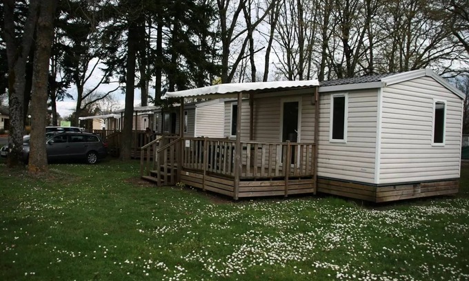 Chateauroux House | Campsite Le Rochat-Belle-Isle * - Mobilhome Privilege (2 bedrooms with terrace) 5 people