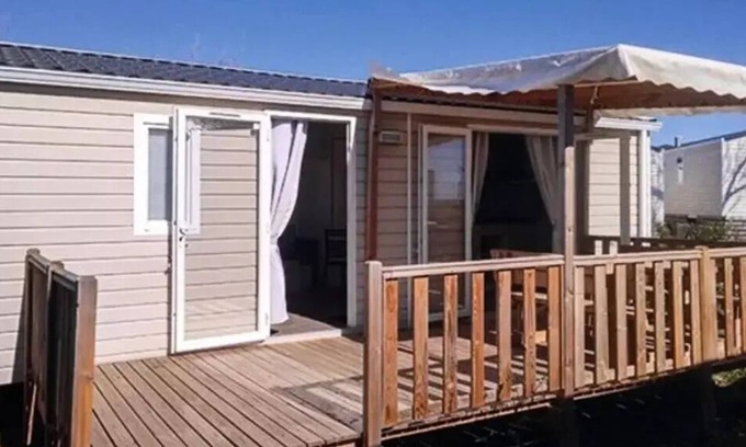 Torreilles-Plage House | Campsite Les Dunes* - Classic 3-room mobile home for 4 people Air-conditioned