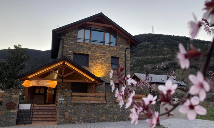 Montardit de Baix House | Can Congost