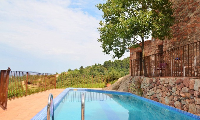 Falset Cottage | Can de Quima - A beautiful house with pool located at the homeowner's vineyards