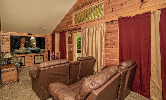 Pigeon Forge House | Can't Bear to Leave