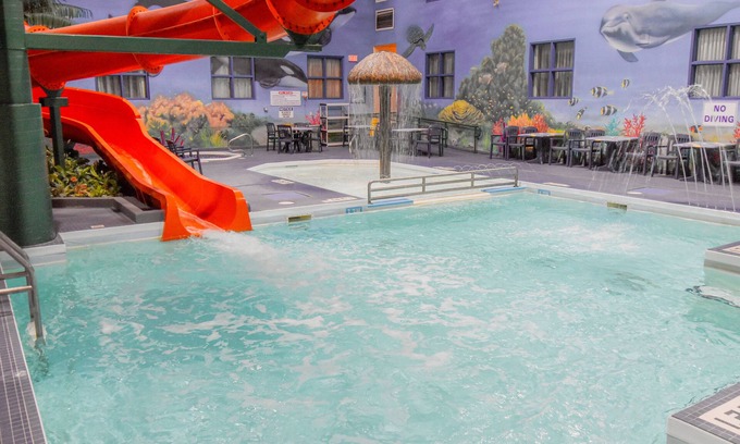 Winnipeg Hotel | Canad Inns Destination Centre Garden City