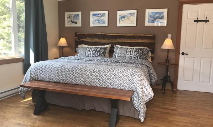Field Hotel | Canadian Rockies Inn - Adults only