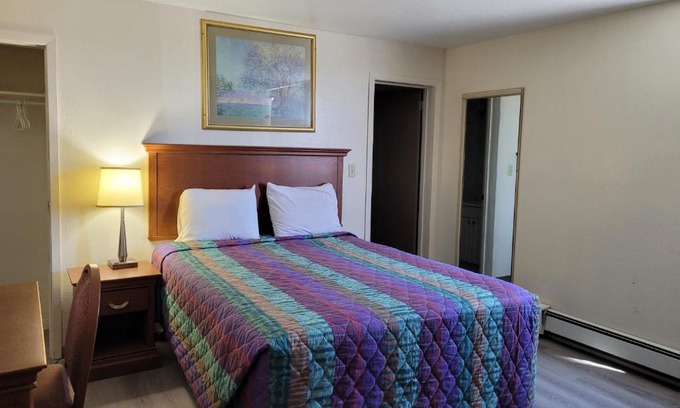 Sudbury Hotel | Canadiana Motel