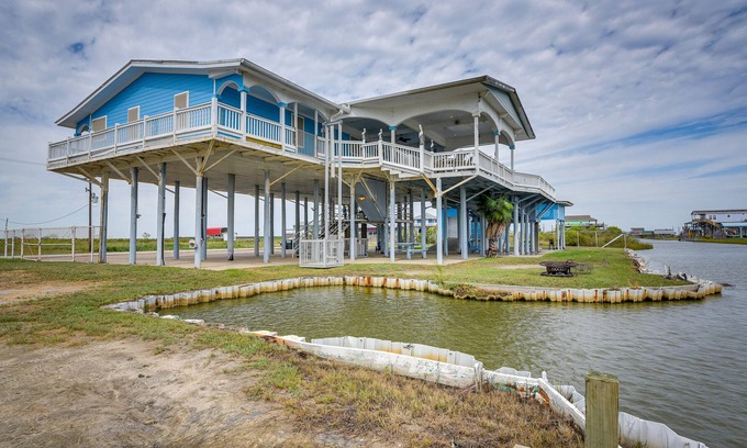 Port Bolivar House | Canal-Front Gilchrist Home w/ Pool - Walk to Beach