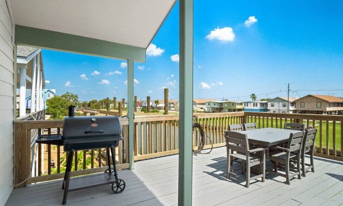 Freeport House | Canal Front Home With Two Docks and Huge Gameroom