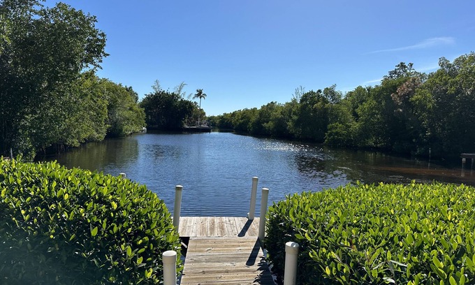 Gulf Harbor House | Canal front lower level of home in N Naples. nA great getaway place!